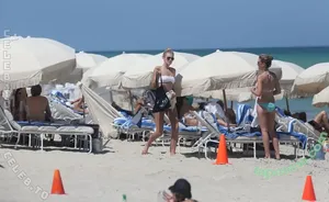 Toni Garrn / tonigarrn nude photo #0703