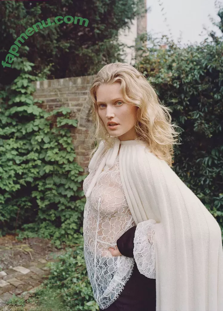 Toni Garrn nude photo #0001 (tonigarrn)