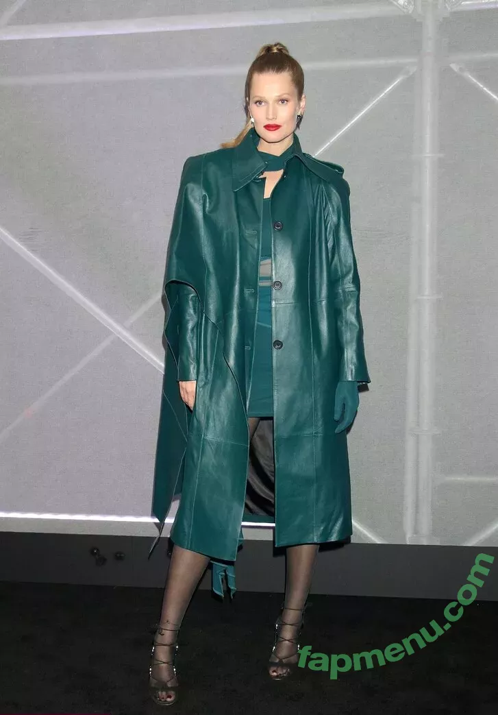 Toni Garrn nude photo #0048 (tonigarrn)