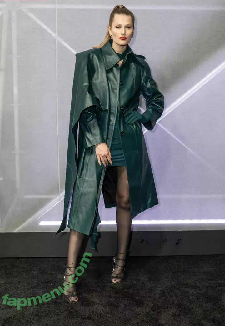 Toni Garrn nude photo #0049 (tonigarrn)