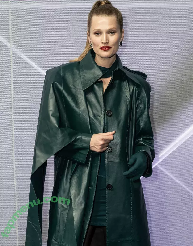 Toni Garrn nude photo #0050 (tonigarrn)