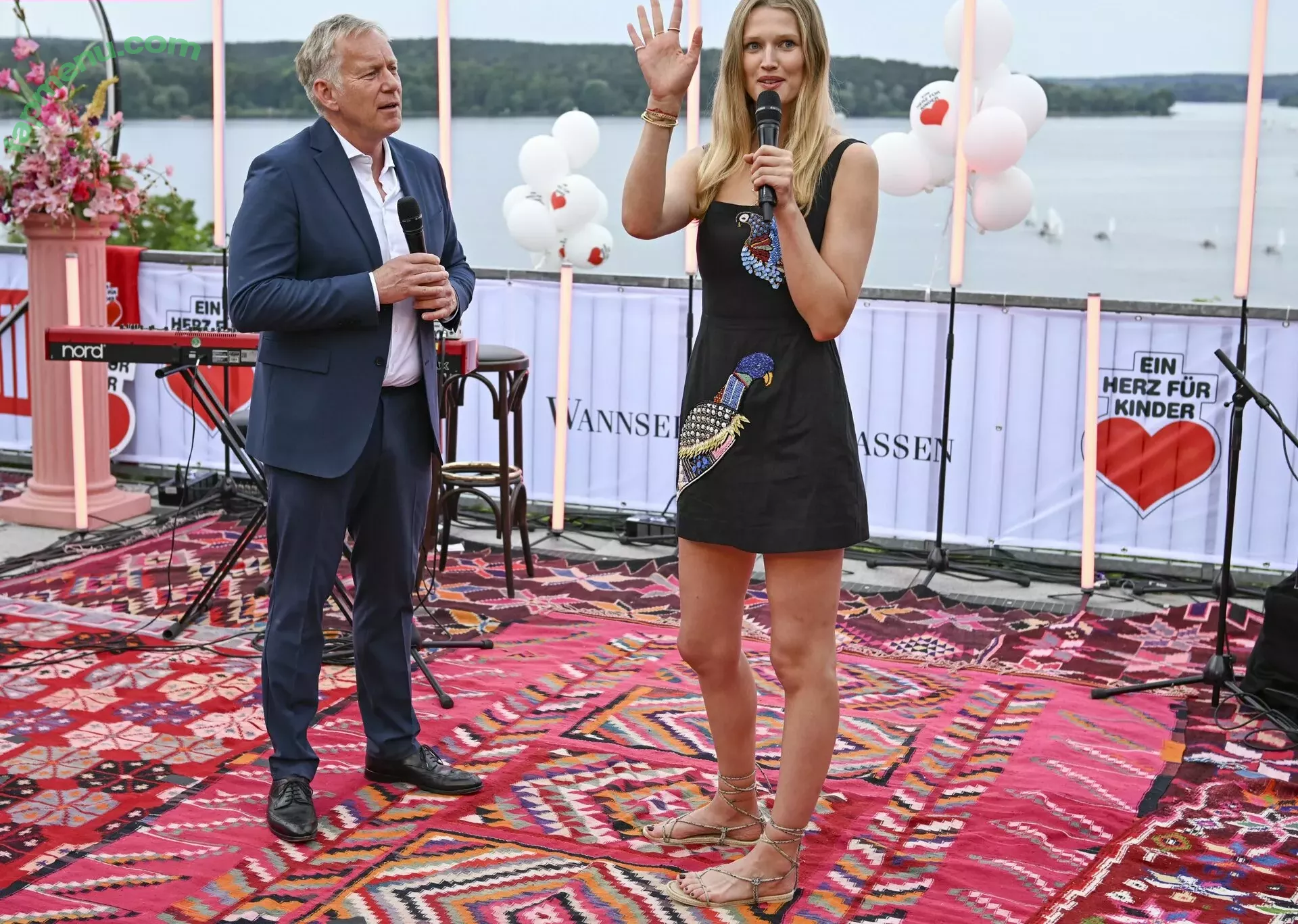 Toni Garrn nude photo #0055 (tonigarrn)