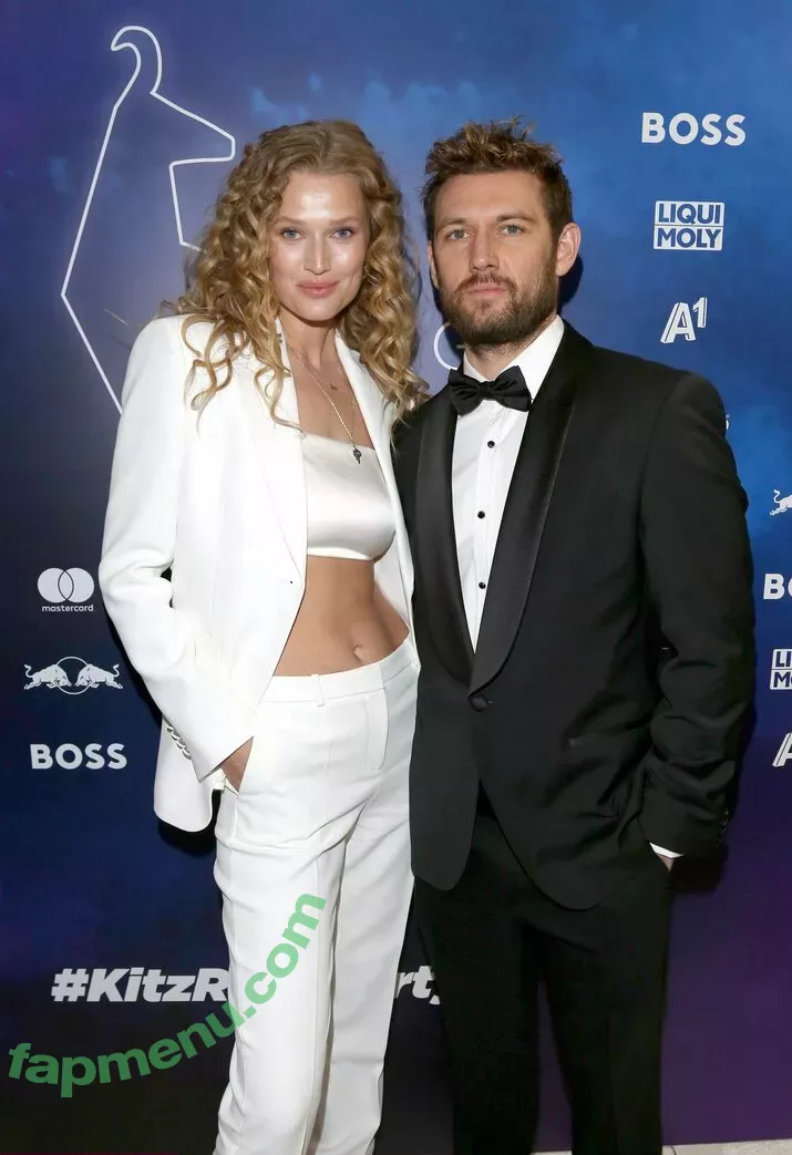 Toni Garrn nude photo #0082 (tonigarrn)