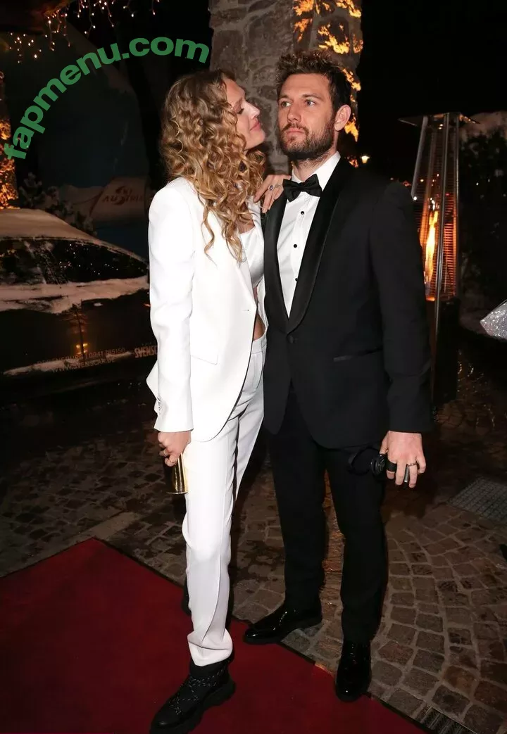 Toni Garrn nude photo #0084 (tonigarrn)