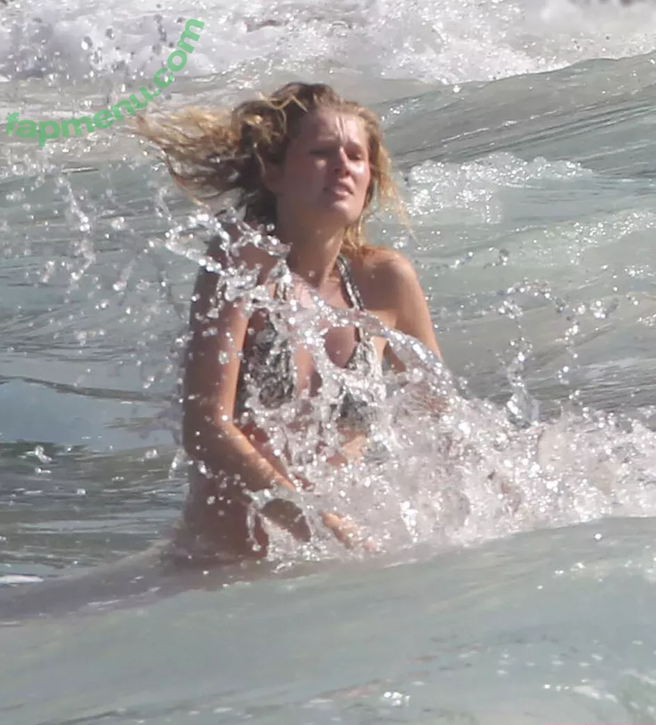 Toni Garrn nude photo #0252 (tonigarrn)