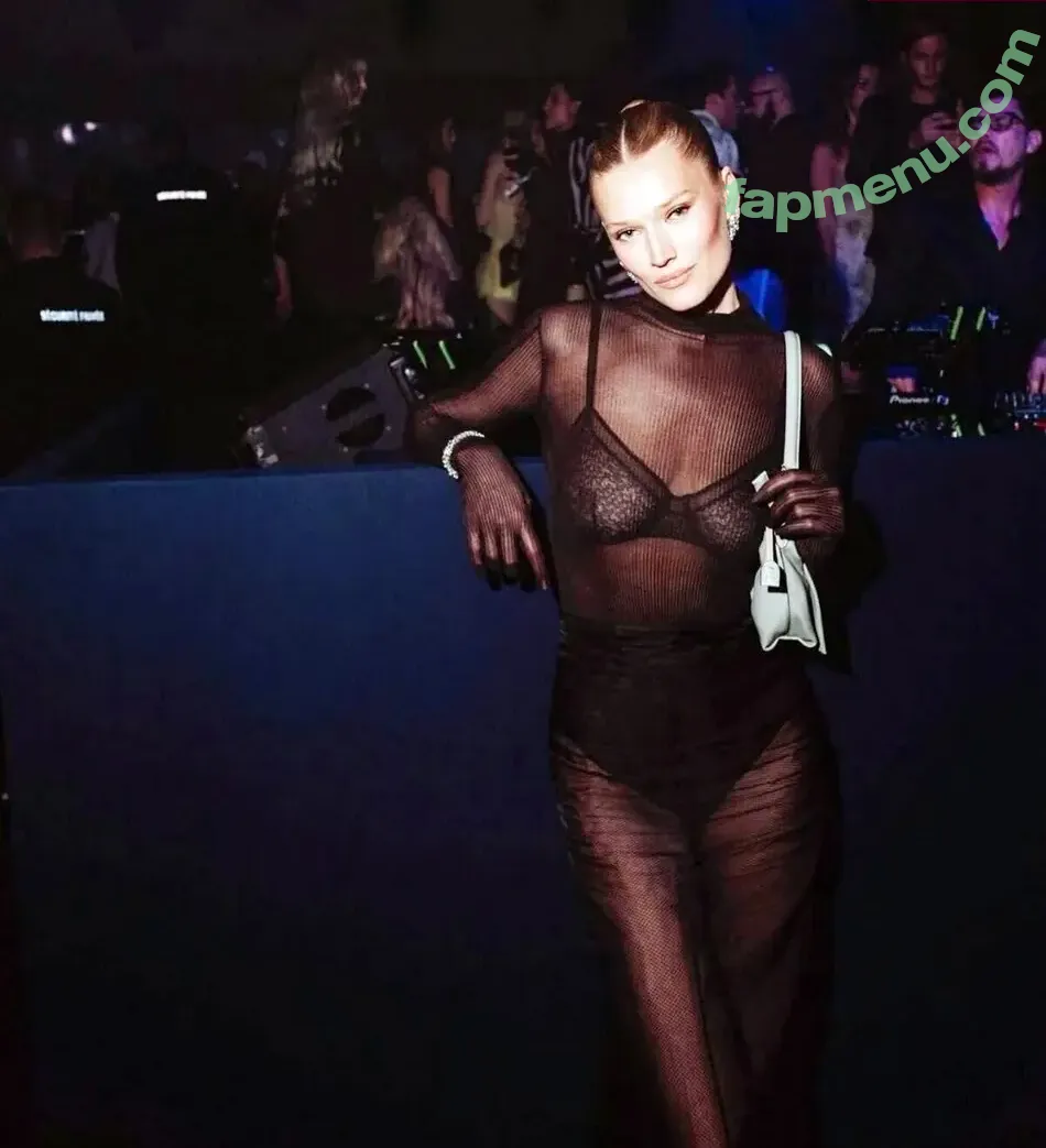 Toni Garrn nude photo #0673 (tonigarrn)