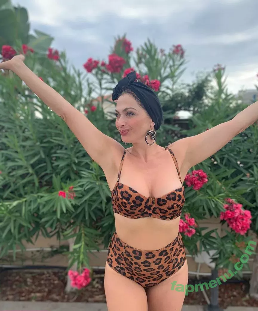 Tonia Buxton nude photo #0011 (toniabuxton)