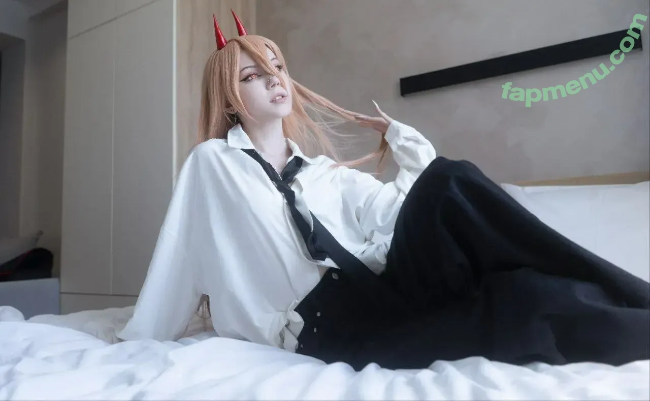 Tontsacu.ra nude photo #0026 (tontsacura)