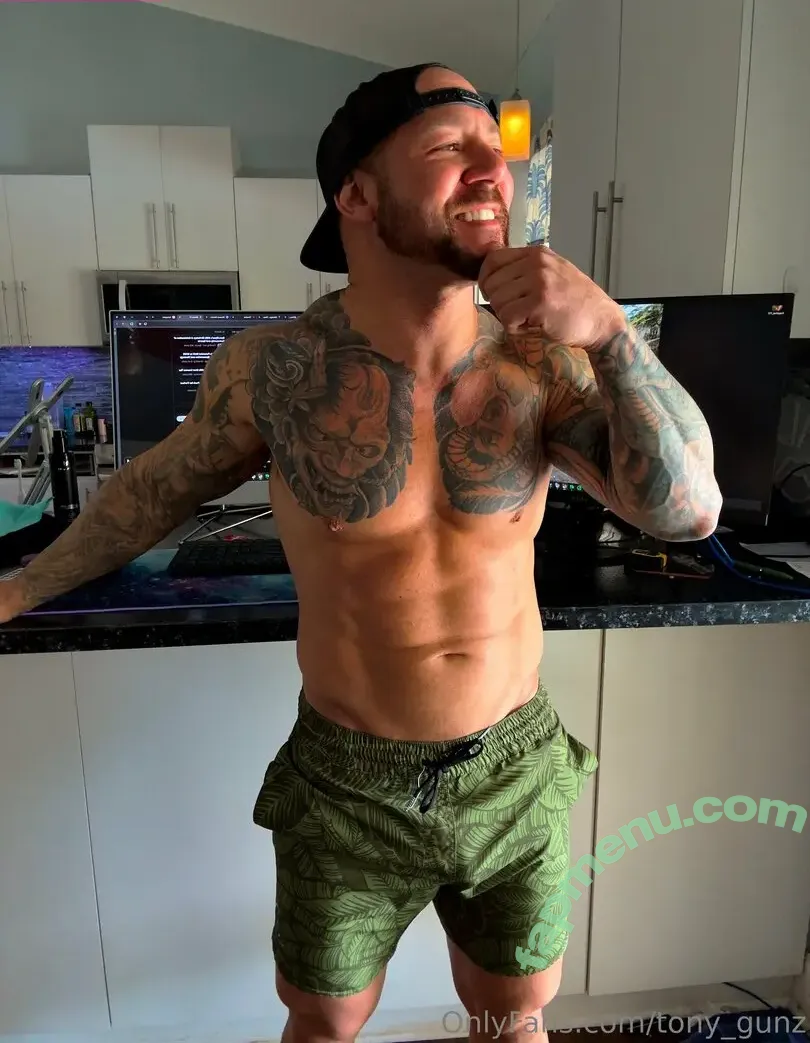 tony_gunz nude photo #0029 (tony_gunz_show)