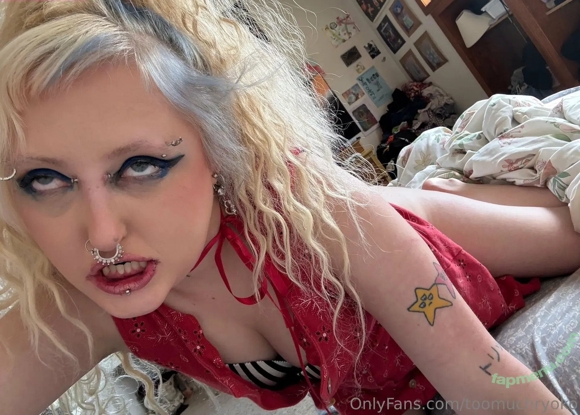 toomuchryoko nude photo #0008 (toomuchryoko)