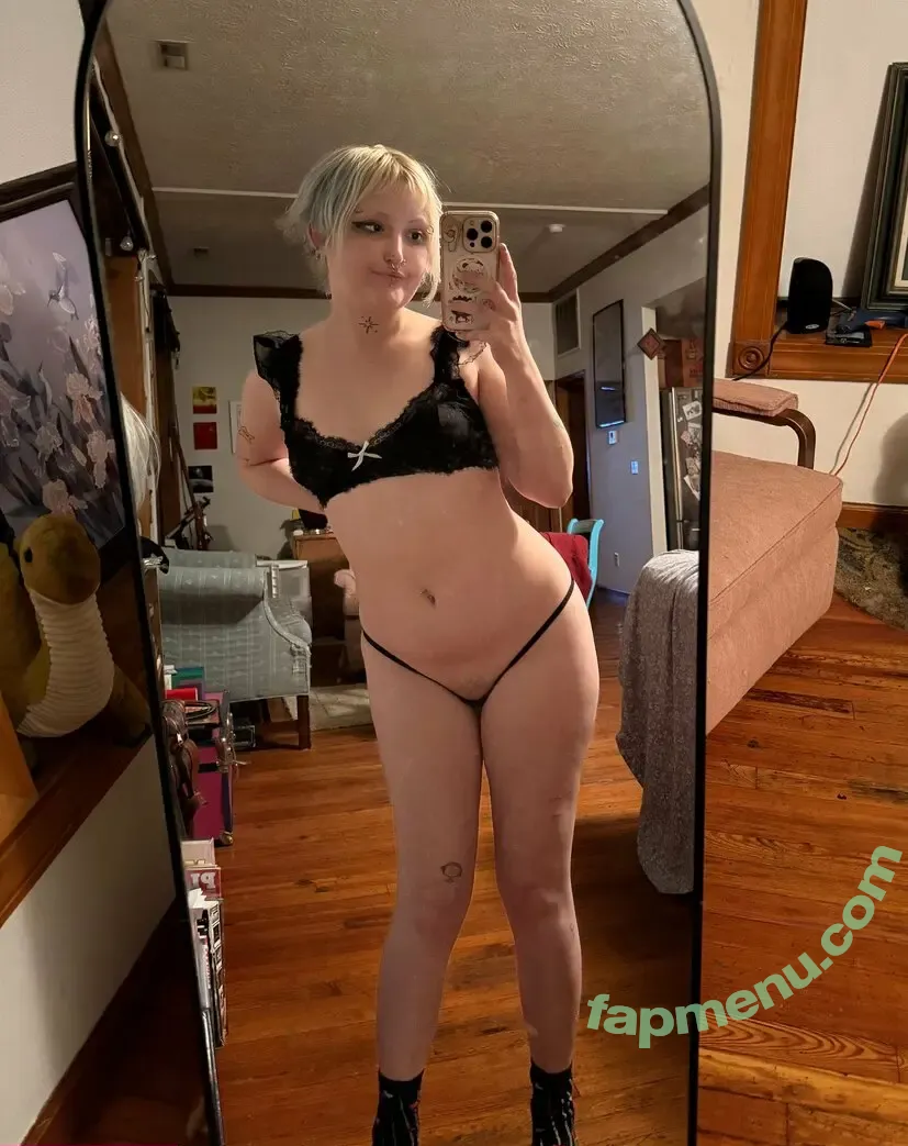 toomuchryoko nude photo #0021 (toomuchryoko)