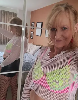 topazcamgirl / topaz_camgirl nude photo #0019