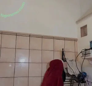 Topoffelle / yyouronlinegf nude photo #0015