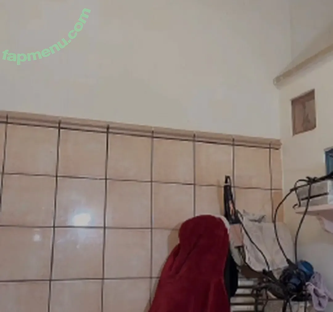 Topoffelle nude photo #0015 (yyouronlinegf)