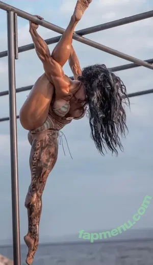 Tori Beaumont / _tbeau / pretzel33 nude photo #0110