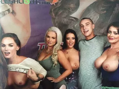 Tori Black / misstoriblack / officialtoriblack / toriblackofcl / toriblackofficial_ nude photo #1454