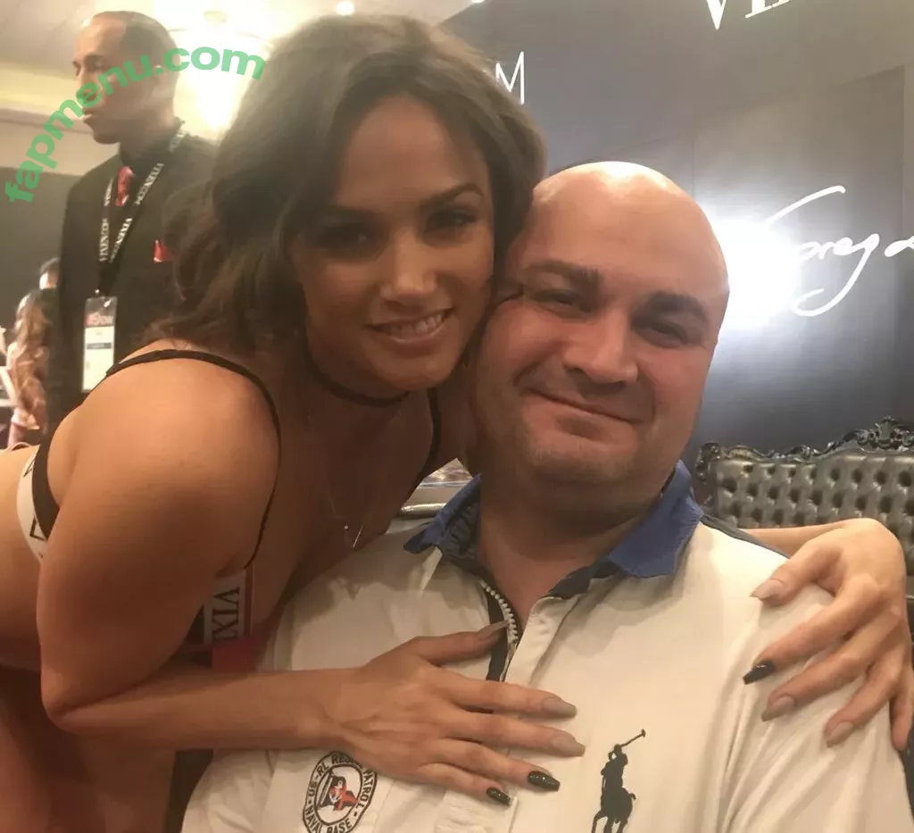 Tori Black nude photo #1440 (misstoriblack / officialtoriblack / toriblackofcl / toriblackofficial_)