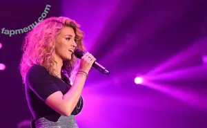 Tori Kelly / torikelly nude photo #0133