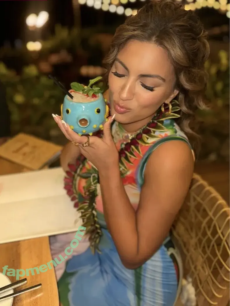 Tori Kelly nude photo #0003 (torikelly)