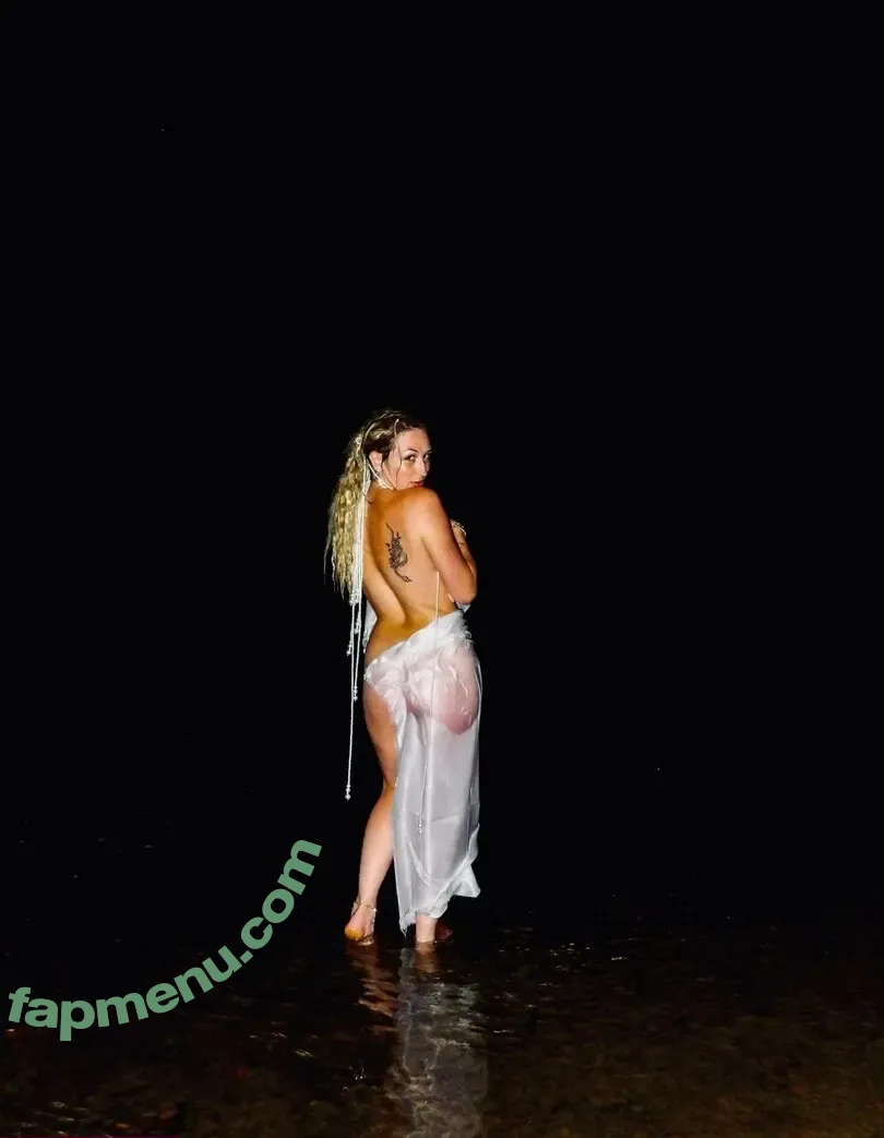 tori.kindly nude photo #0019 (torikelly)