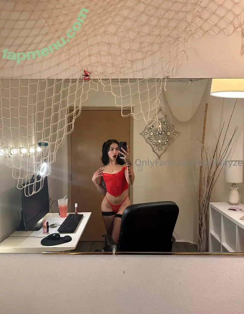 toriihayze nude photo #0048 (toriihayze)