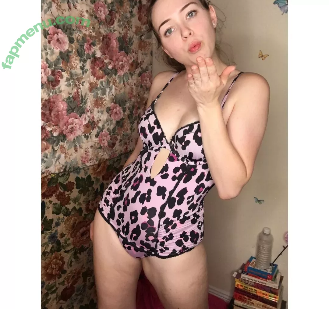 torijayeaglestone nude photo #0049 (Depop / torijayeaglestonex)