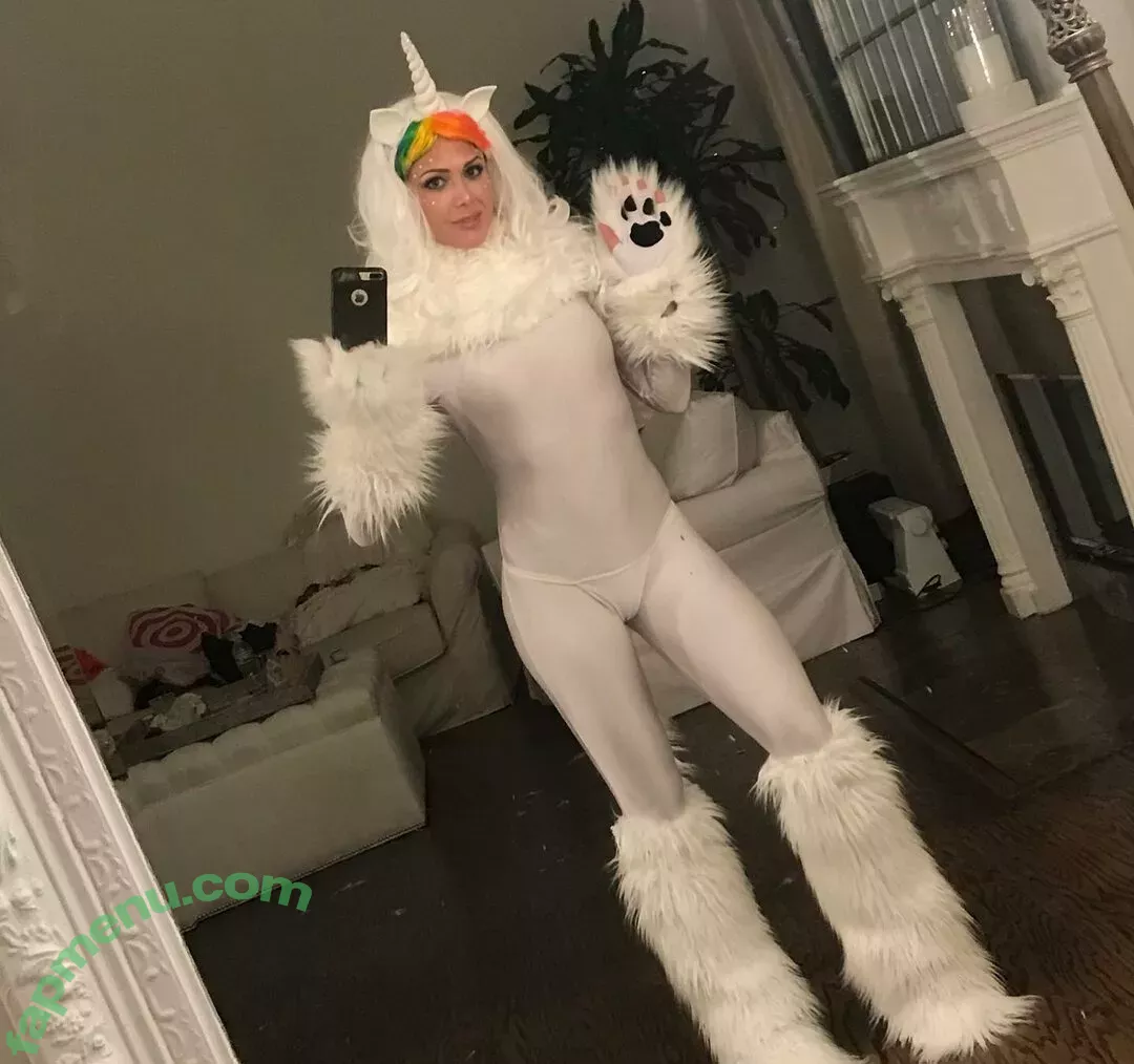 Torrie Wilson nude photo #1951 (Torrie11 / torriewilson)