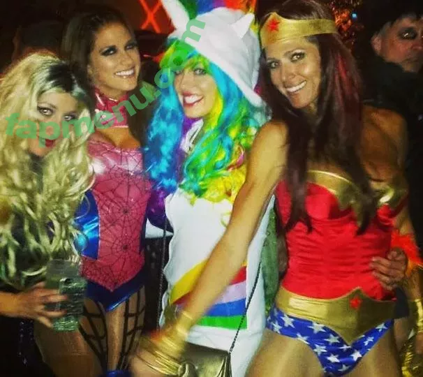 Torrie Wilson nude photo #1957 (Torrie11 / torriewilson)