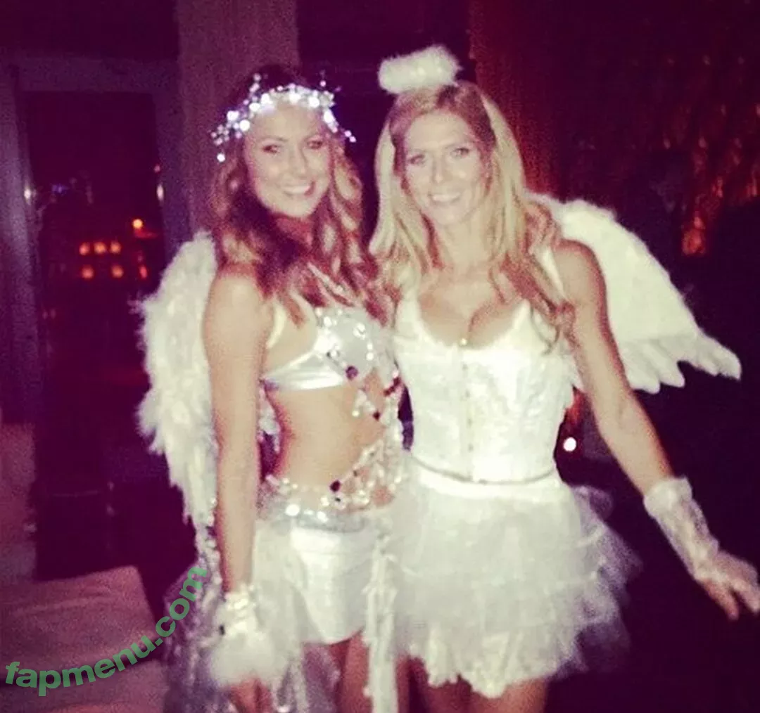 Torrie Wilson nude photo #1961 (Torrie11 / torriewilson)