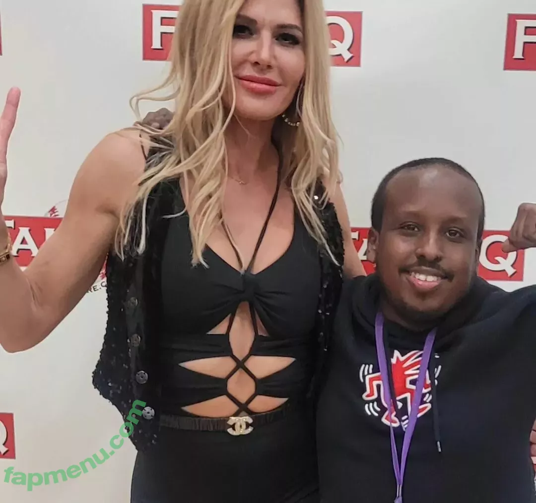 Torrie Wilson nude photo #2022 (Torrie11 / torriewilson)