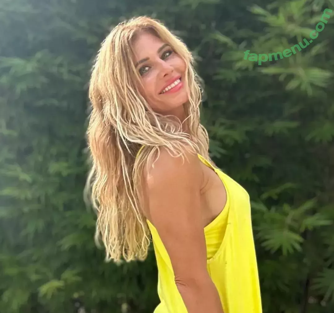 Torrie Wilson nude photo #2023 (Torrie11 / torriewilson)