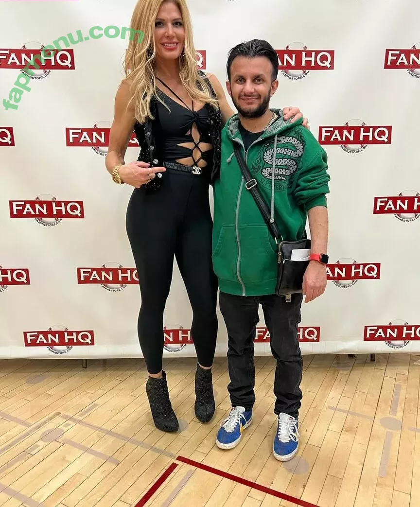 Torrie Wilson nude photo #2025 (Torrie11 / torriewilson)