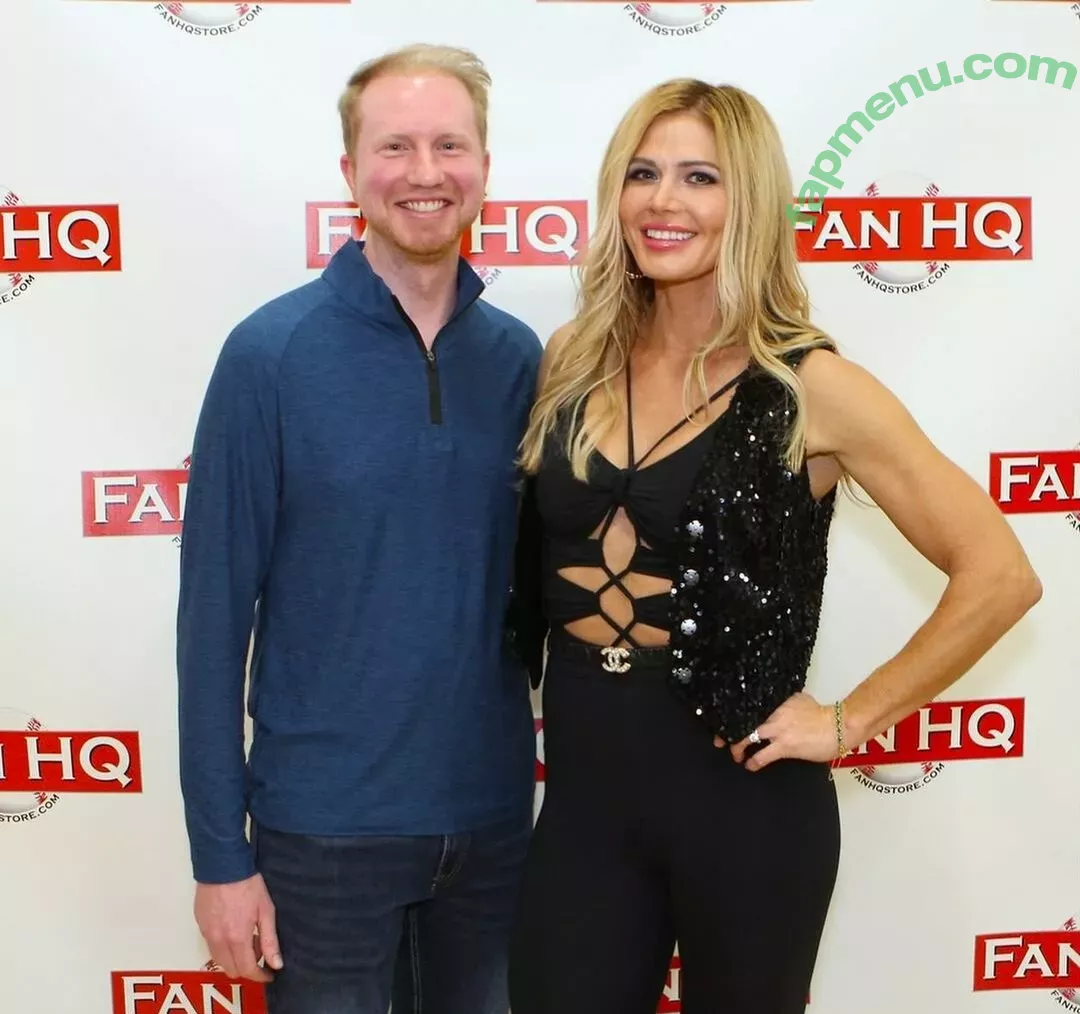 Torrie Wilson nude photo #2034 (Torrie11 / torriewilson)