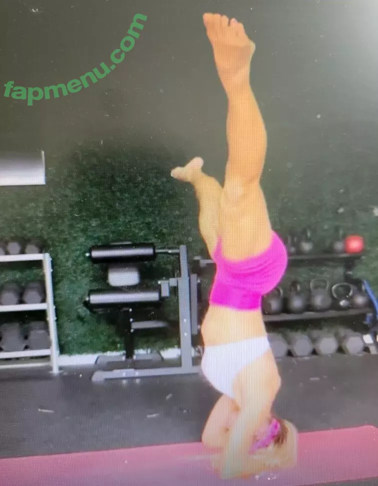 Torrie Wilson nude photo #2060 (Torrie11 / torriewilson)