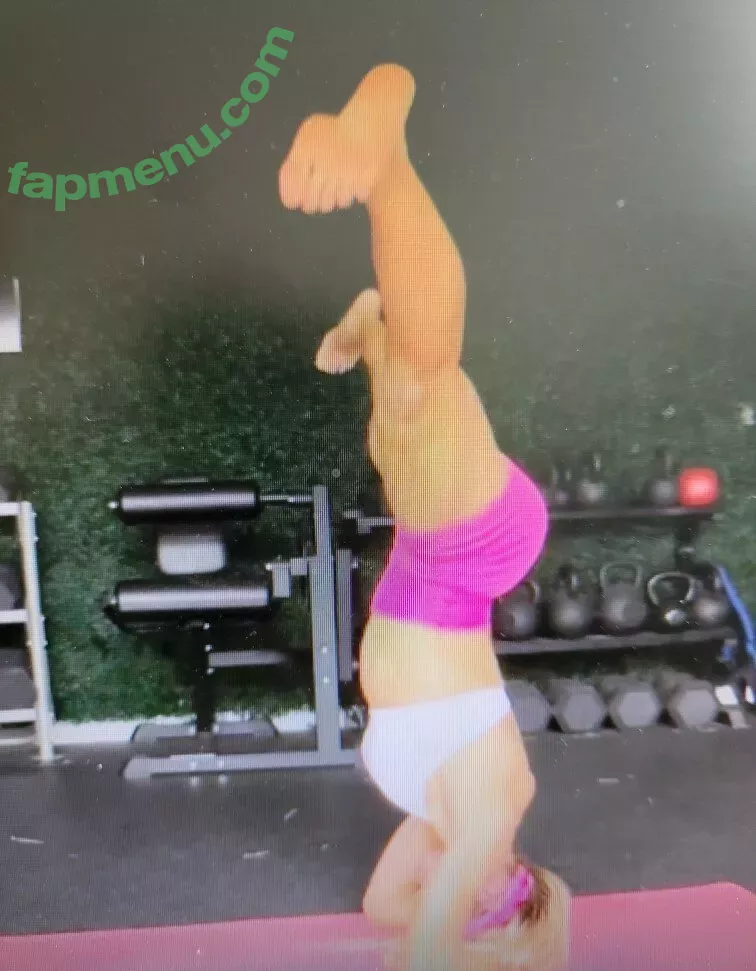 Torrie Wilson nude photo #2070 (Torrie11 / torriewilson)