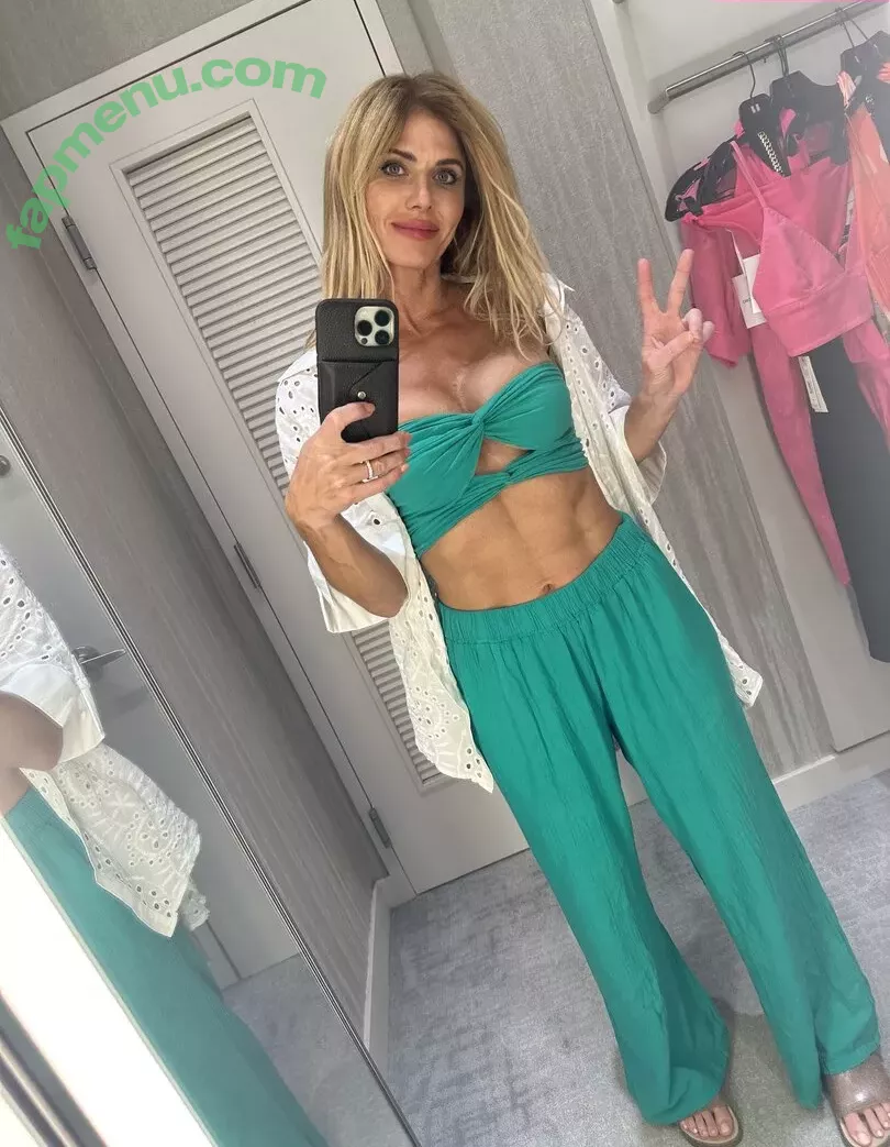 Torrie Wilson nude photo #2166 (Torrie11 / torriewilson)