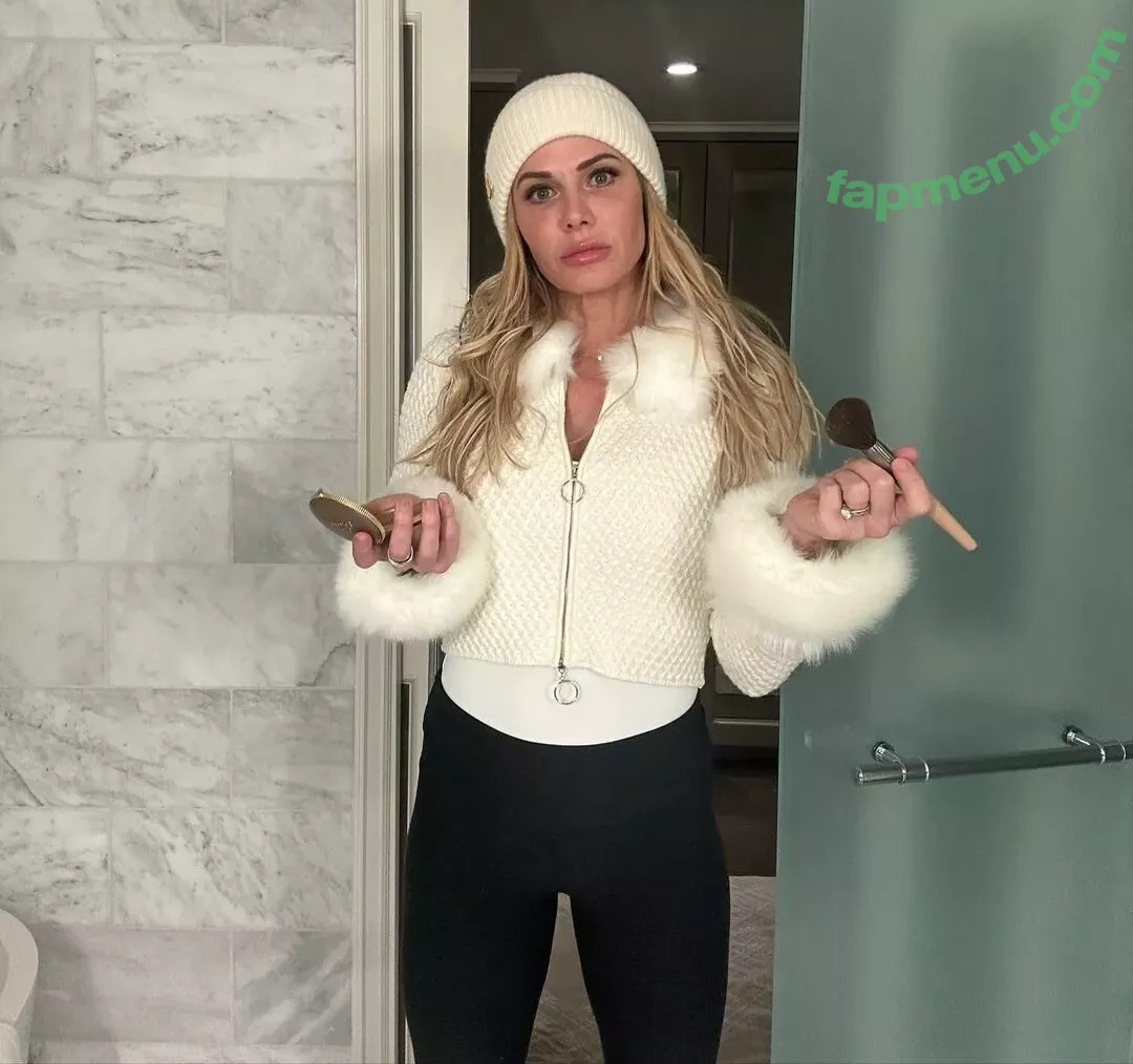 Torrie Wilson nude photo #2176 (Torrie11 / torriewilson)