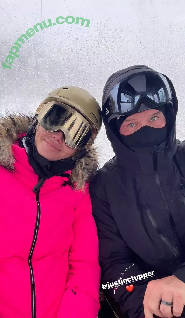 Torrie Wilson nude photo #2188 (Torrie11 / torriewilson)