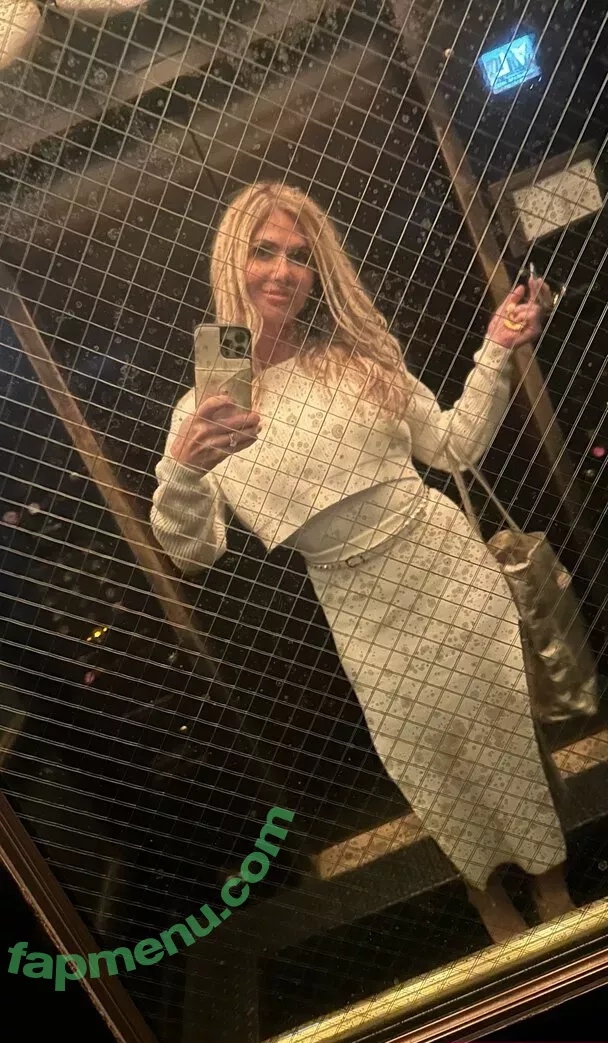 Torrie Wilson nude photo #2237 (Torrie11 / torriewilson)