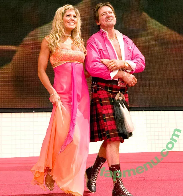 Torrie Wilson nude photo #2282 (Torrie11 / torriewilson)