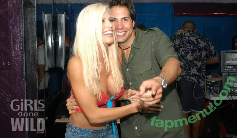 Torrie Wilson nude photo #2461 (Torrie11 / torriewilson)