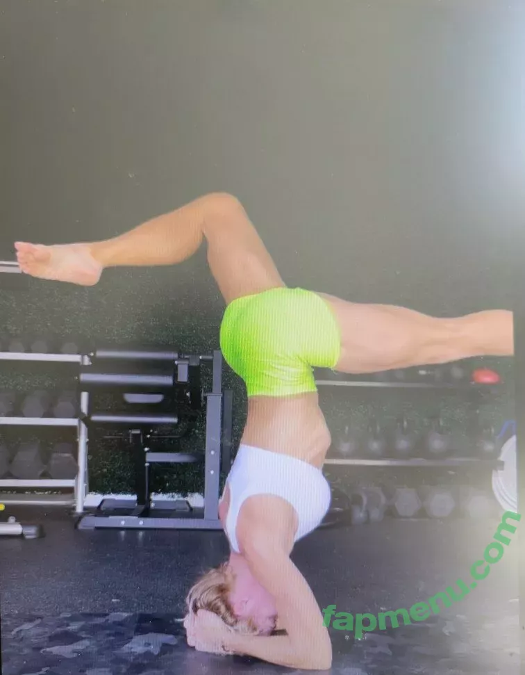 Torrie Wilson nude photo #2490 (Torrie11 / torriewilson)