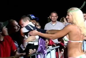 Torrie Wilson / Torrie11 / torriewilson nude photo #3095