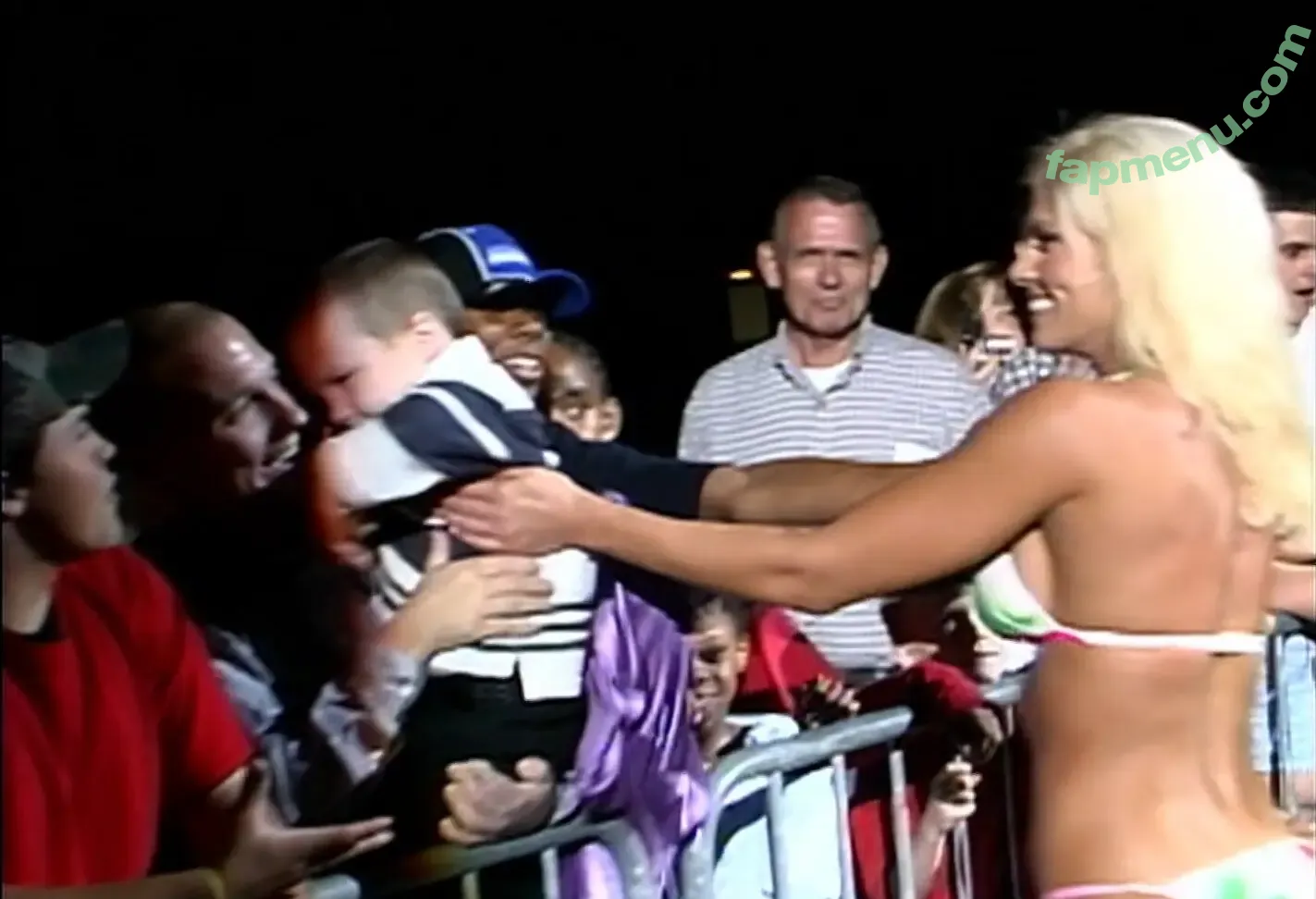 Torrie Wilson nude photo #3095 (Torrie11 / torriewilson)