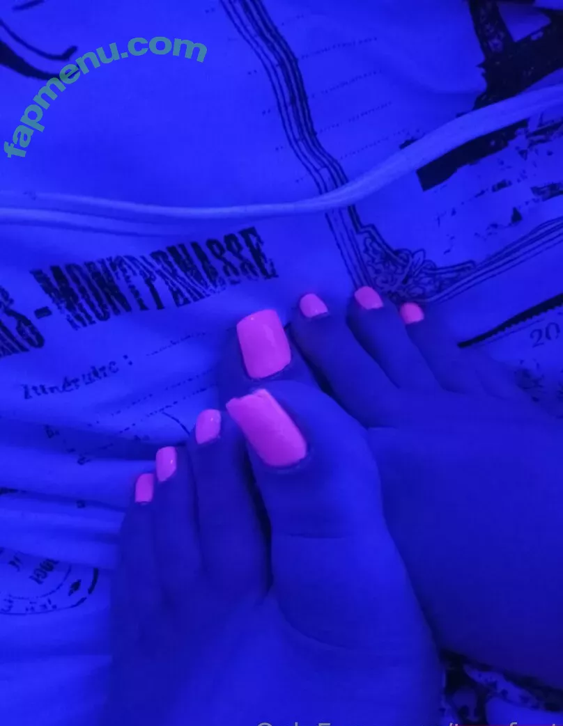 toryfeet nude photo #0007 (toryft_)