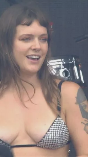 Tove Lo / cupfullofinsanity / tovelo nude photo #0170