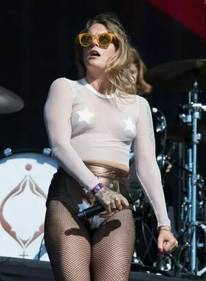 Tove Lo / cupfullofinsanity / tovelo nude photo #0217