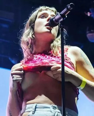 Tove Lo / cupfullofinsanity / tovelo nude photo #0312