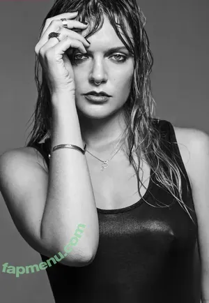 Tove Lo / cupfullofinsanity / tovelo nude photo #0572