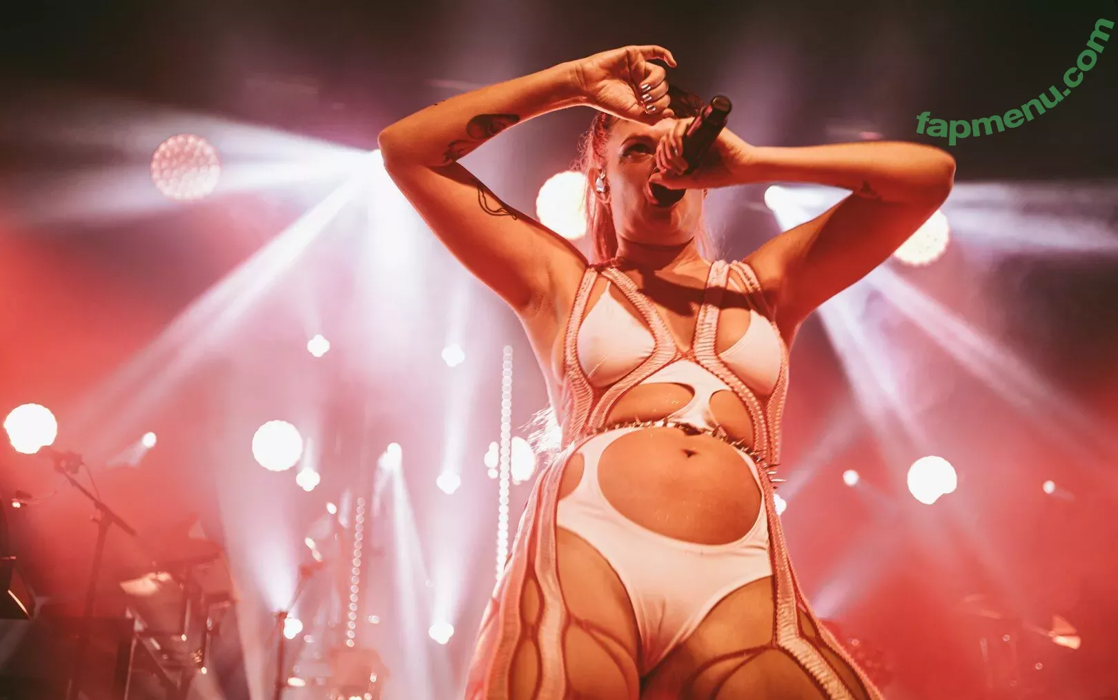 Tove Lo nude photo #0232 (cupfullofinsanity / tovelo)